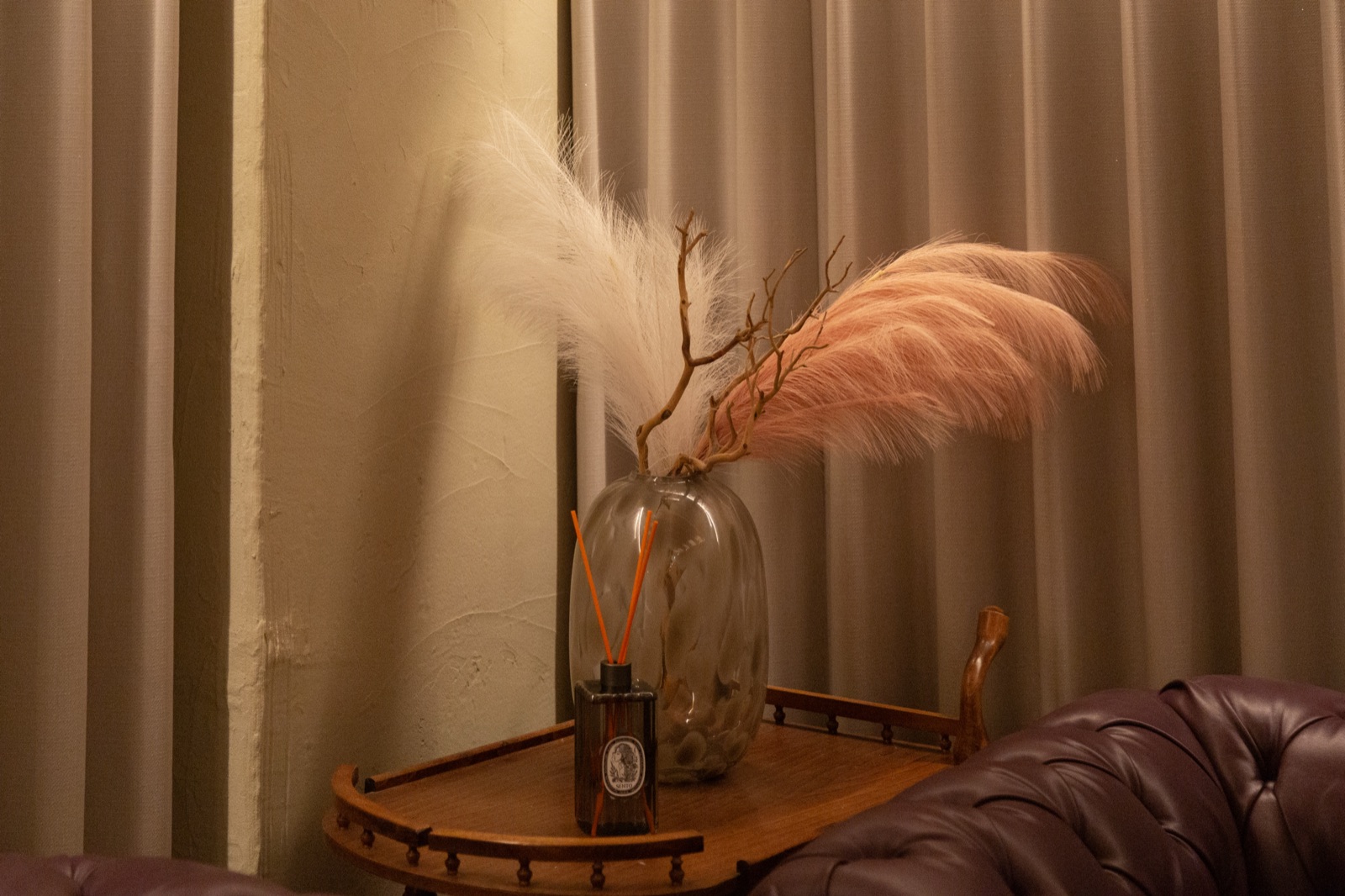 Lounge White 01